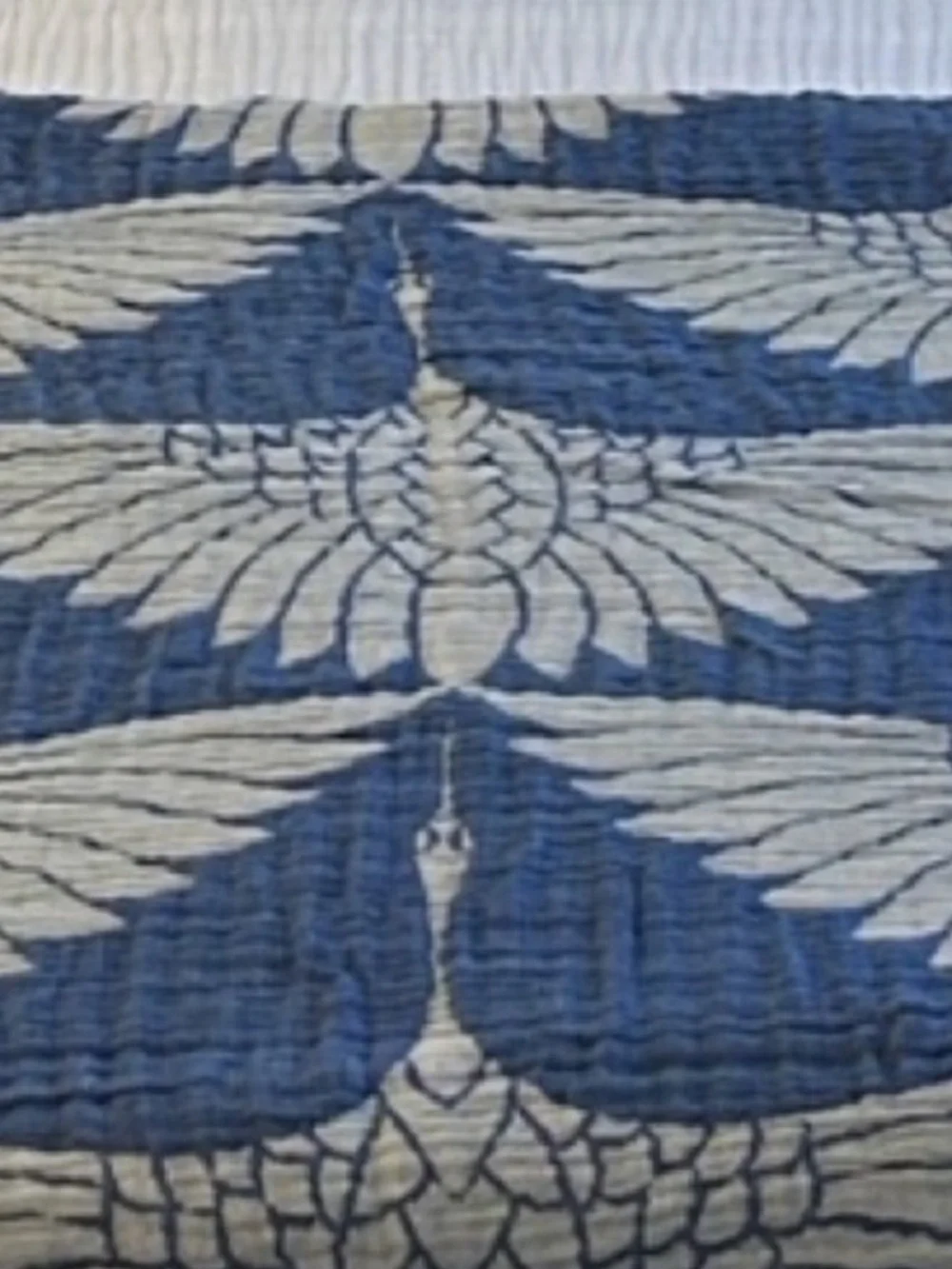 Viral 2026 Birds Jacquard Weave Reversible New With Tags 55 x 75 Soundside Blue